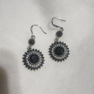 Source Unknown Black and Silver Sunburst Earrings